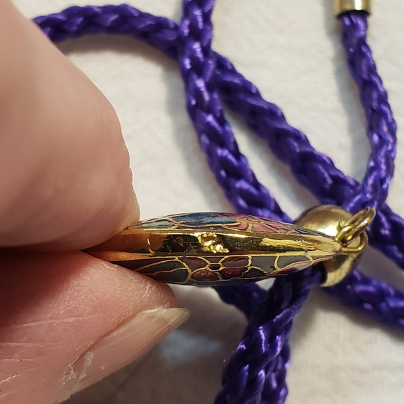 Beautiful Vintage Butterfly and Flower Cloisonne Pendant Necklace - Picture 5 of 5